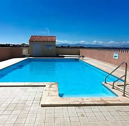 Marina Hotel